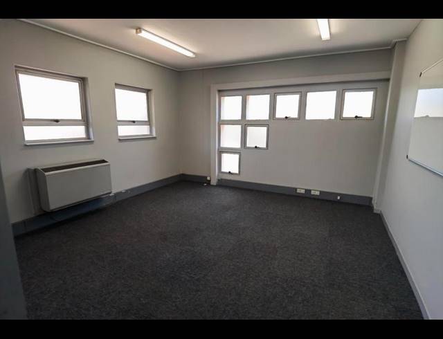 BUSINESS PROPERTY TO RENT IN LYNNWOOD